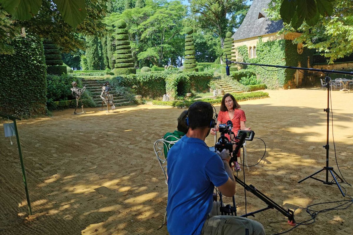 Tournage France 5 à Eyrignac avec Capucine Sermadiras